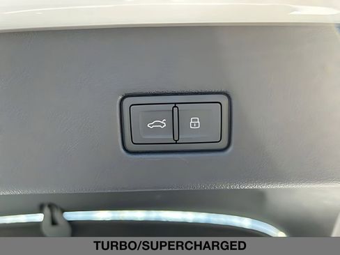 Used 2023 Audi S7 Premium Plus w/ Premium Plus Package image 10