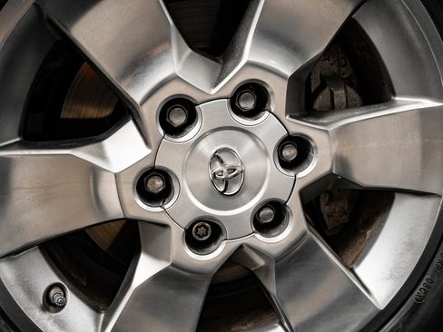 Used 2013 Toyota 4Runner SR5 image 8