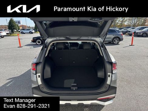 Used 2024 Kia Sportage EX image 10