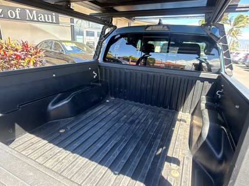 Used 2019 Toyota Tacoma TRD Off-Road AWD/4WD image 22
