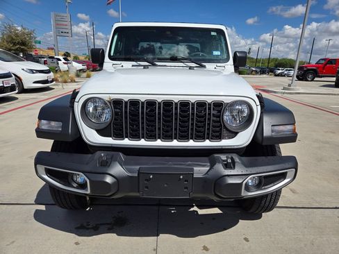 Used 2025 Jeep Gladiator Sport AWD/4WD image 8