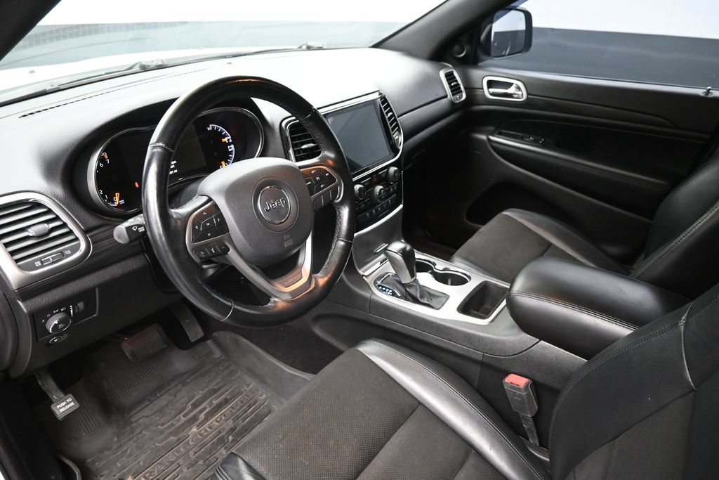 Used 2021 Jeep Grand Cherokee Laredo X AWD/4WD image 20