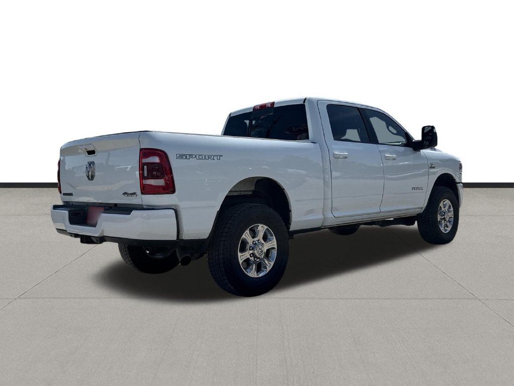 Used 2024 RAM 2500 Big Horn w/ Level 2 Equipment Group AWD/4WD image 5