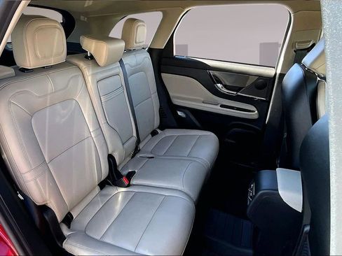 Used 2025 Lincoln Corsair FWD image 28