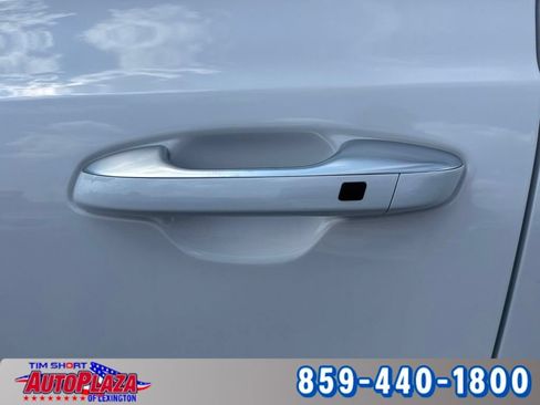 Used 2025 Kia Telluride S FWD image 17