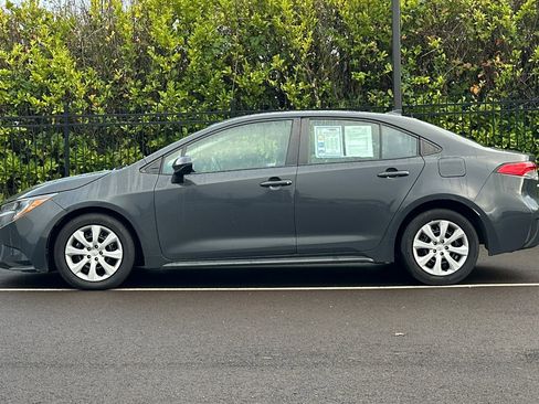 Used 2023 Toyota Corolla LE image 7