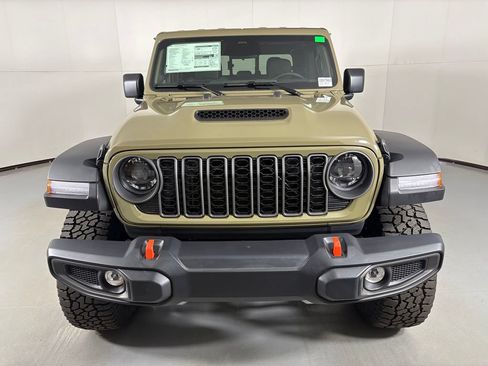 New 2026 Jeep Gladiator Mojave AWD/4WD image 3