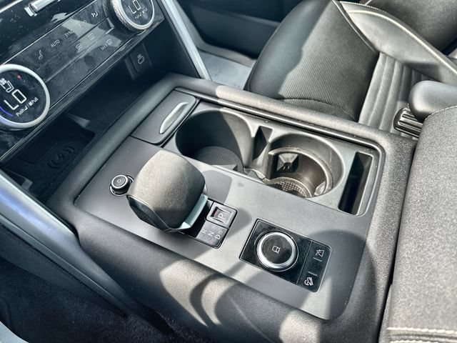 Used 2023 Land Rover Discovery HSE R-Dynamic AWD/4WD image 24