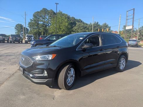 Certified 2023 Ford Edge SEL w/ Convenience Package AWD/4WD image 4