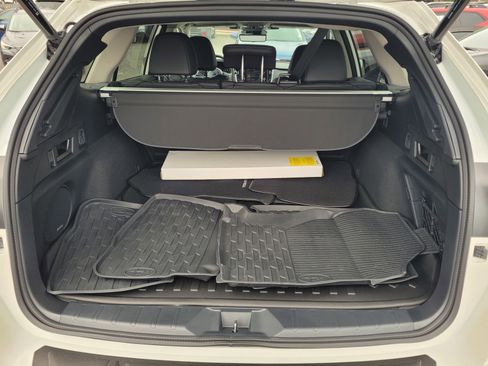 Used 2024 Subaru Outback Touring w/ Popular Package #2 image 10