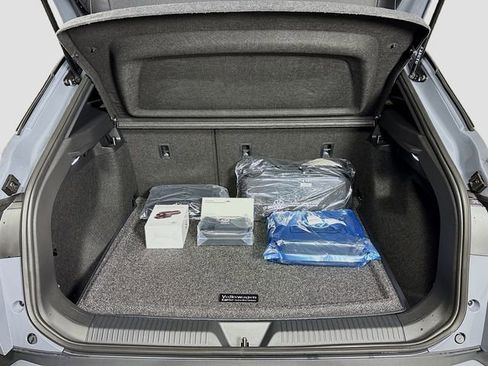 New 2026 Volkswagen ID.4 Pro image 25