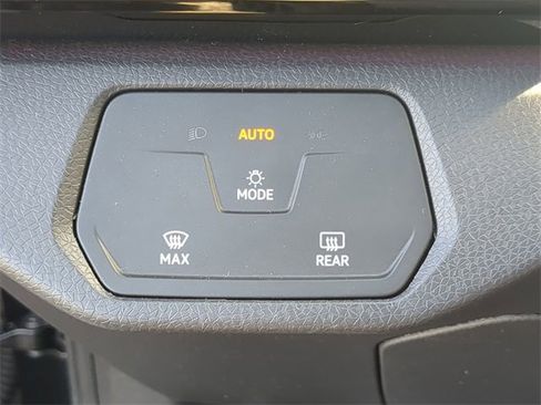 Used 2024 Volkswagen ID.4 2WD image 25