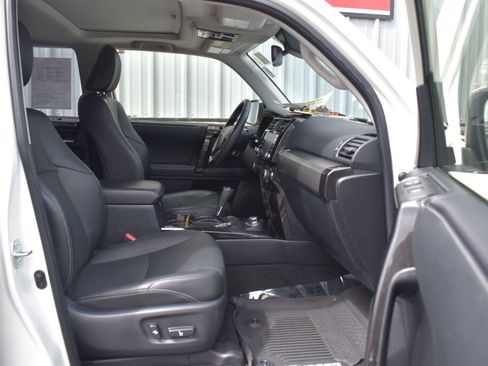 Certified 2020 Toyota 4Runner Nightshade AWD/4WD image 25