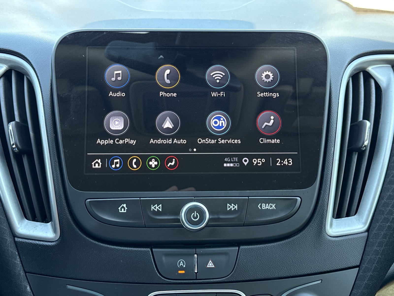 Used 2025 Chevrolet Malibu LT FWD image 21