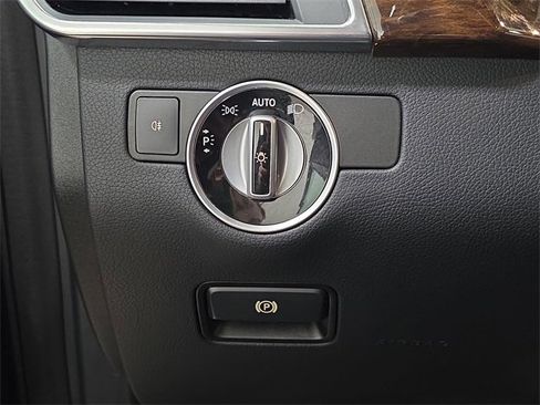 Used 2012 Mercedes-Benz ML 350 4MATIC image 26