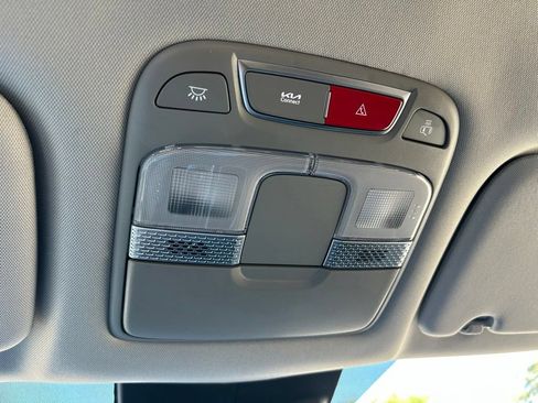 Used 2023 Kia Telluride LX FWD image 39