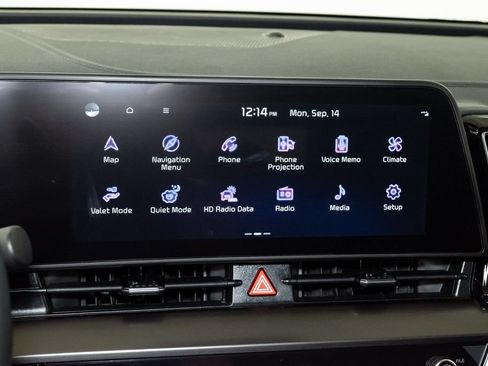 Used 2025 Kia Sportage EX w/ Premium Package AWD/4WD image 19