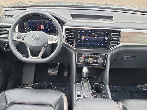 Used 2021 Volkswagen Atlas SEL Premium image 9