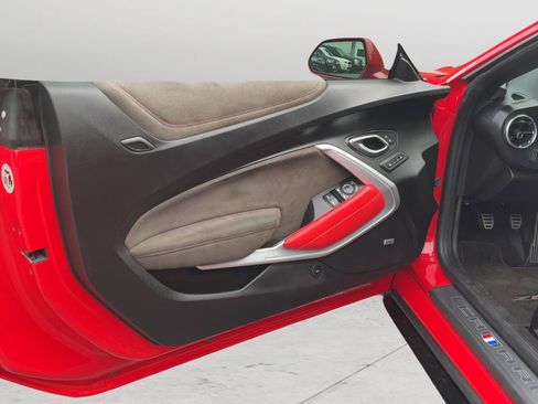 Used 2020 Chevrolet Camaro ZL1 RWD image 11