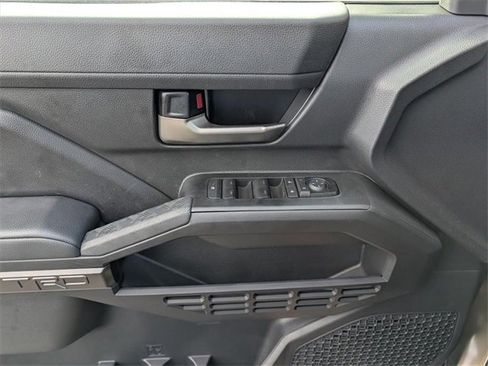 Used 2025 Toyota Tacoma TRD Sport image 15