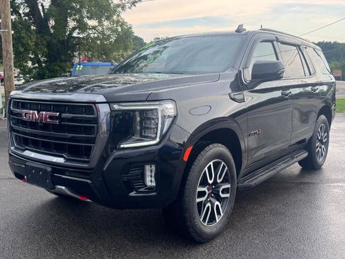 Used 2023 GMC Yukon AT4 w/ Technology Package AWD/4WD image 7