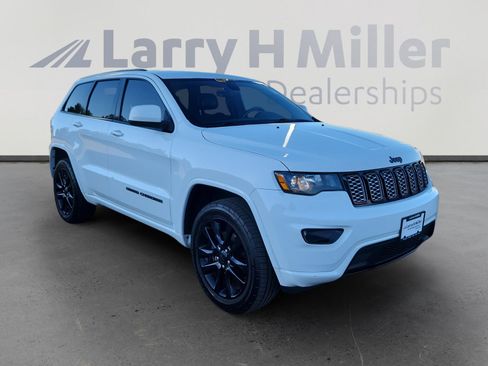 Used 2018 Jeep Grand Cherokee Altitude image 8