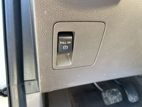 Used 2021 Ford Expedition Max XLT image 17