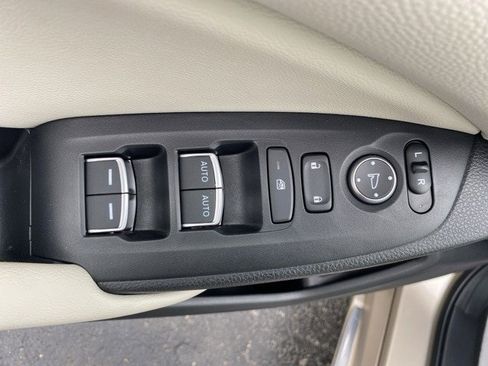 Used 2018 Honda Accord Touring image 23