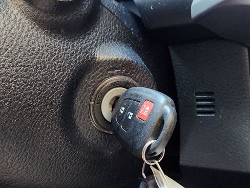 Used 2021 Toyota Tacoma SR5 image 19