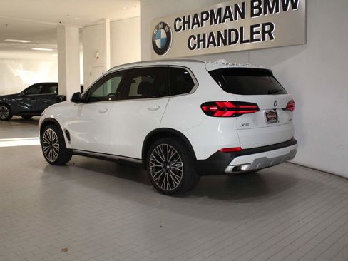 Used 2026 BMW X5 sDrive40i image 4