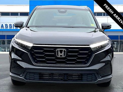 Used 2025 Honda CR-V LX image 2