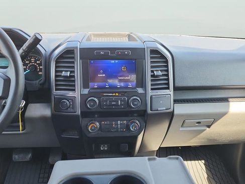 Used 2020 Ford F150 XLT image 12