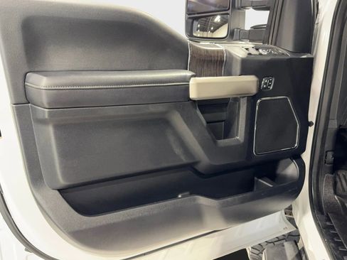 Used 2020 Ford F250 Lariat w/ Lariat Value Package image 13