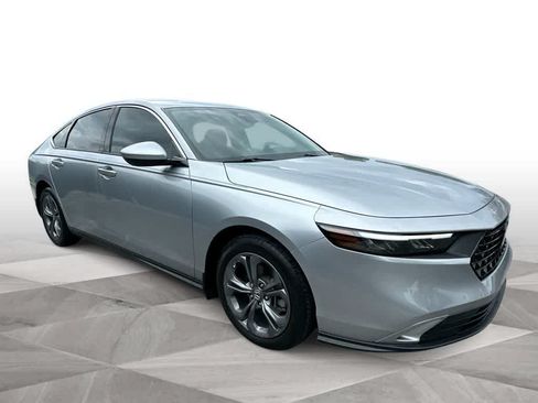 Used 2024 Honda Accord EX image 2