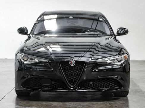 Used 2021 Alfa Romeo Giulia Sprint w/ Nero Edizione RWD image 9