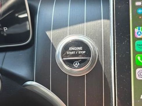 Used 2023 Mercedes-Benz GLC 300 4MATIC image 10
