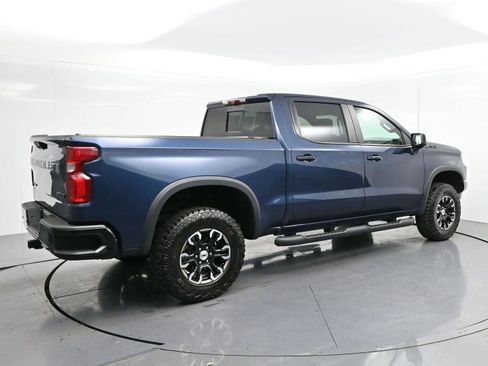 Used 2023 Chevrolet Silverado 1500 ZR2 w/ Technology Package image 7