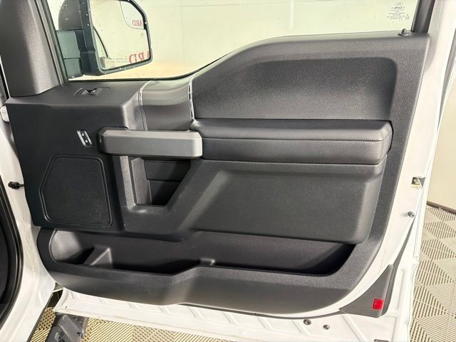 Used 2016 Ford F150 XLT w/ Equipment Group 302A Luxury AWD/4WD image 32