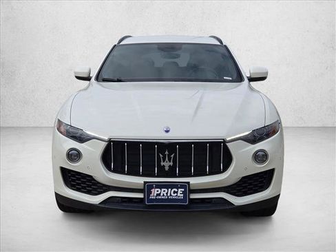 Used 2018 Maserati Levante AWD/4WD image 2