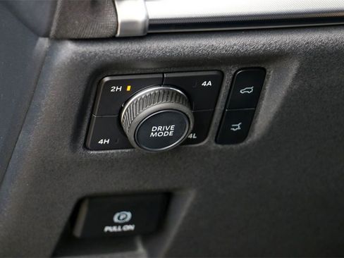 New 2025 Ford Expedition Platinum w/ Platinum Ultimate Package image 16