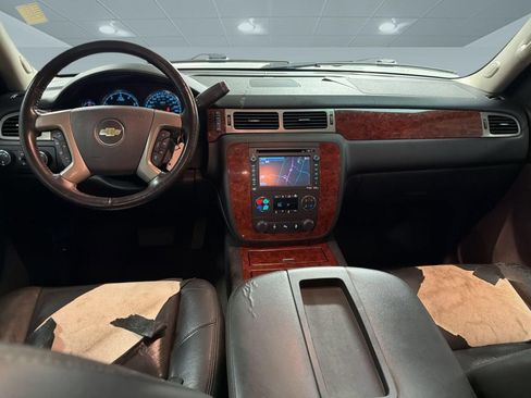 Used 2013 Chevrolet Suburban LTZ AWD/4WD image 14