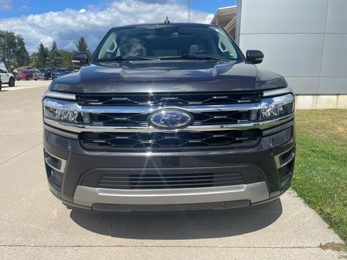 Used 2024 Ford Expedition Limited image 6
