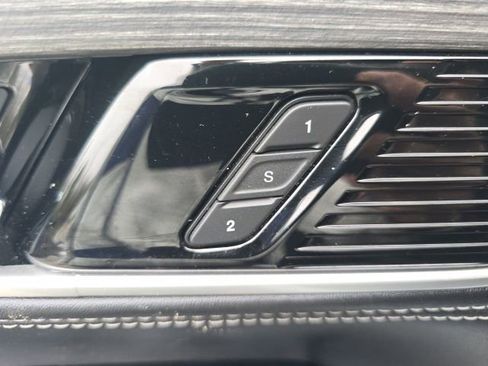 Used 2023 Jeep Wagoneer L Series II AWD/4WD image 21