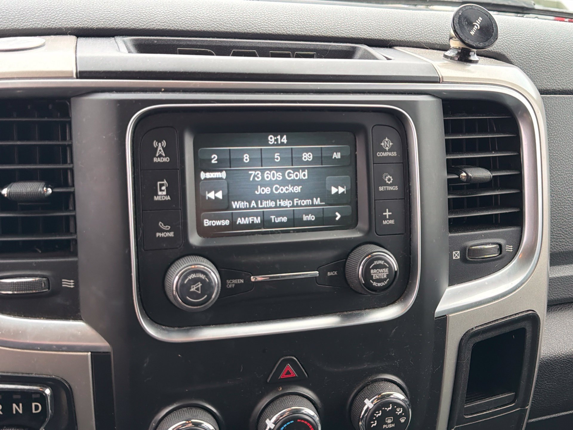 Used 2020 RAM 1500 Classic SLT RWD image 20