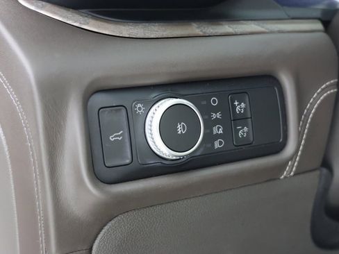 Used 2020 Ford Explorer Platinum w/ Premium Technology Package image 26