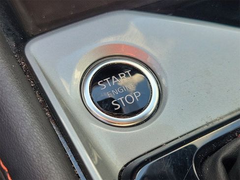 Used 2025 Nissan Altima 2.5 SR image 29