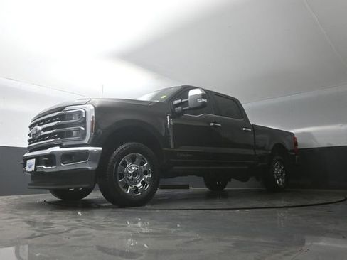 Certified 2025 Ford F250 Lariat w/ Lariat Ultimate Package AWD/4WD image 36
