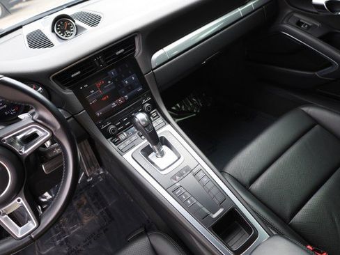Used 2017 Porsche 911 Carrera RWD image 32