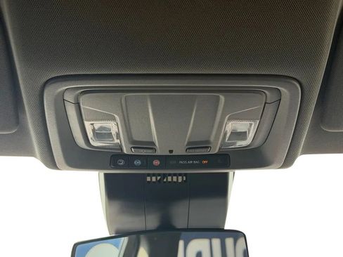 Used 2022 Chevrolet Silverado 1500 Custom AWD/4WD image 21