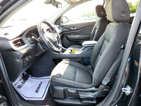 Used 2020 GMC Acadia SLE FWD image 13